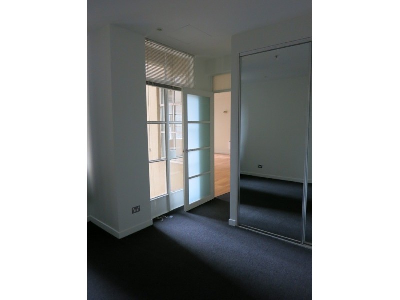 1008/422 Collins Street, Melbourne VIC 3000