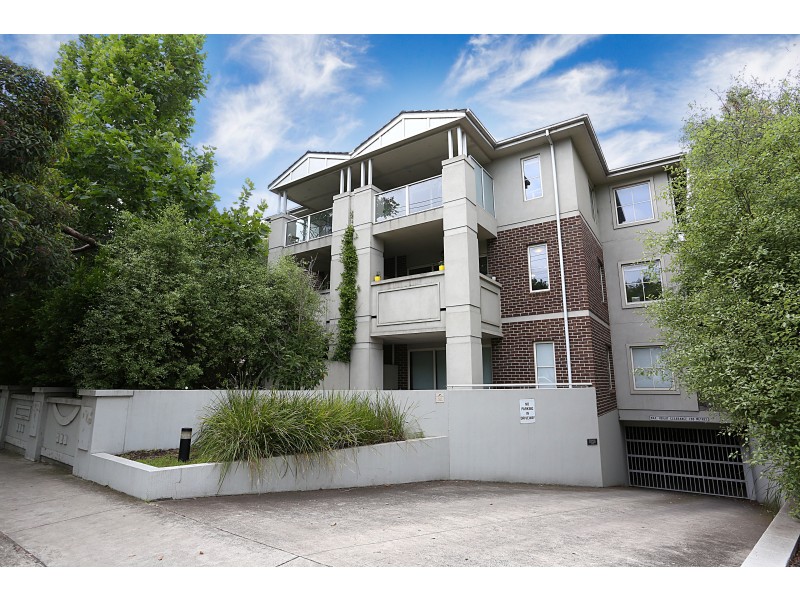 17/327 Dandenong Road, Prahran VIC 3181