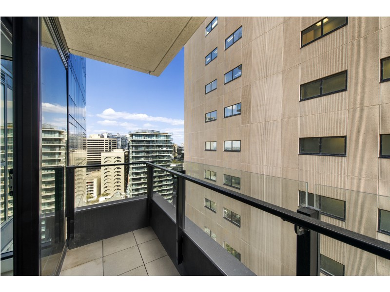 1714/50 Albert Road, South Melbourne VIC 3205