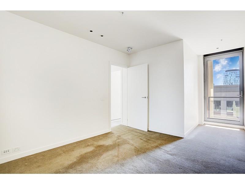 1005/55 Queens Road, Melbourne VIC 3004