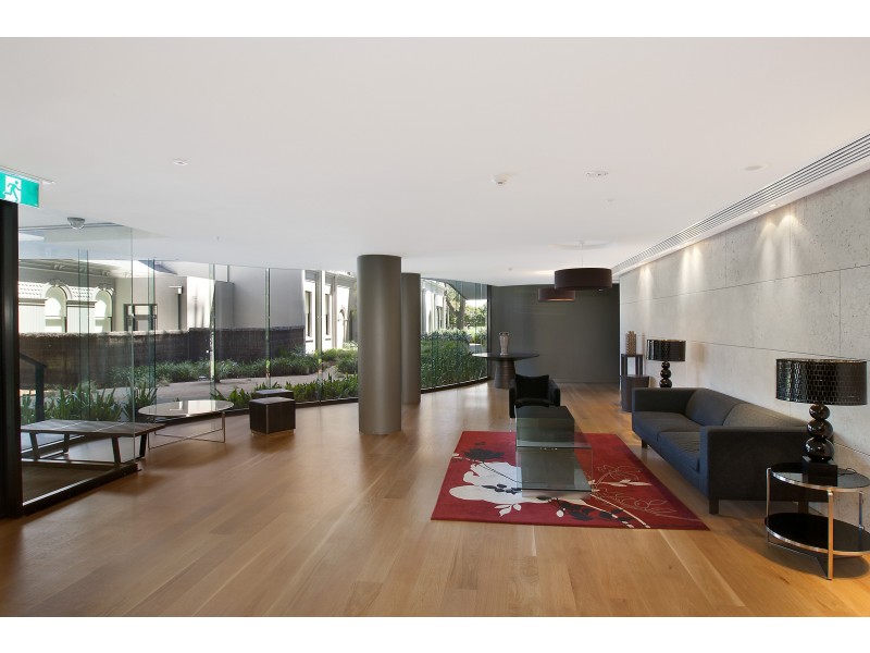 1005/55 Queens Road, Melbourne VIC 3004