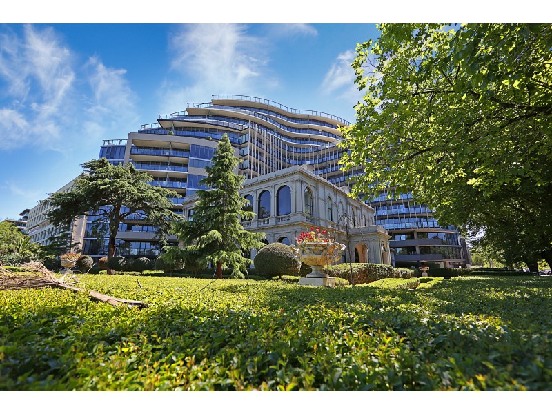 1005/55 Queens Road, Melbourne VIC 3004