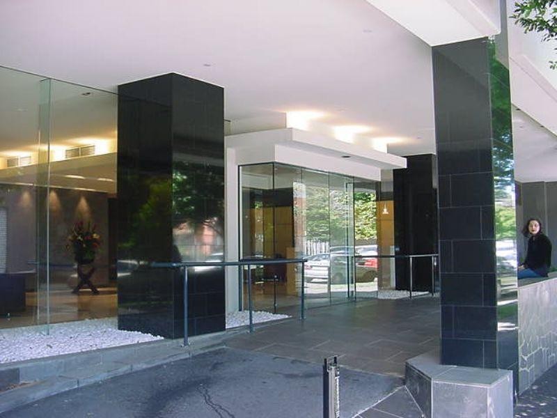 1703/80 Clarendon Street, South Melbourne VIC 3205