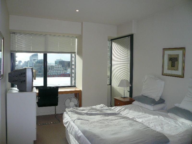 1703/80 Clarendon Street, South Melbourne VIC 3205