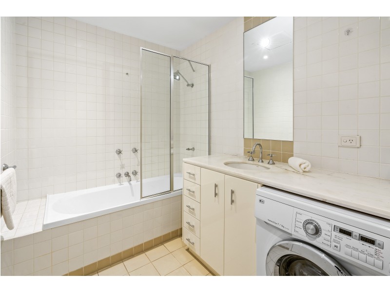 33/394 Collins Street, Melbourne VIC 3000