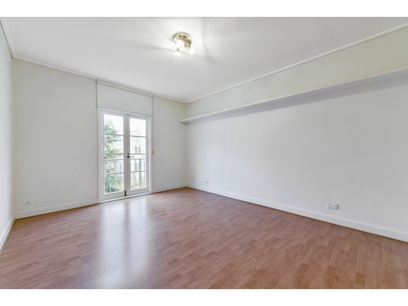 40/201 Wellington Parade South, East Melbourne VIC 3002