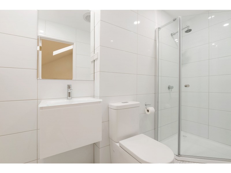 37B/211 Wellington Parade South, East Melbourne VIC 3002