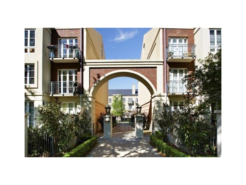 37B/211 Wellington Parade South, East Melbourne VIC 3002