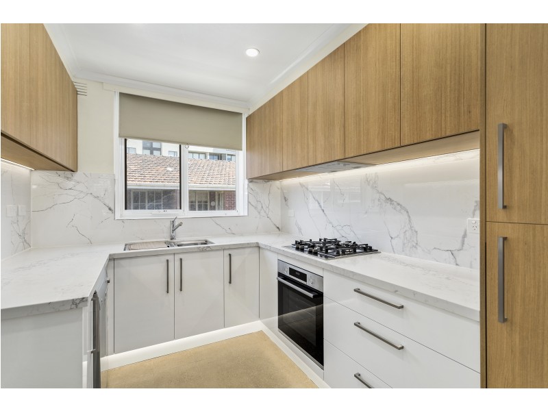 10/27 Powlett Street, East Melbourne VIC 3002