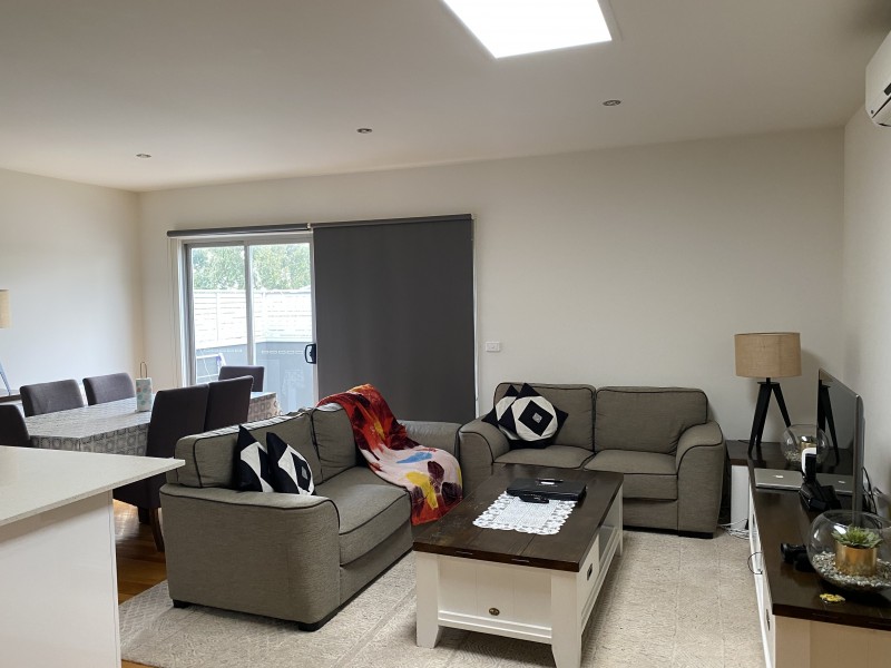 2/98 Normanby Avenue, Thornbury VIC 3071