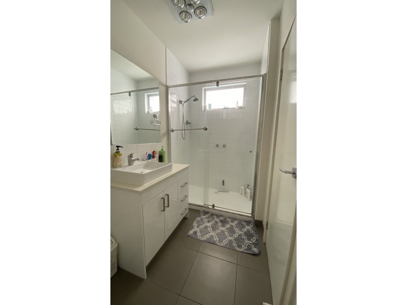 2/98 Normanby Avenue, Thornbury VIC 3071