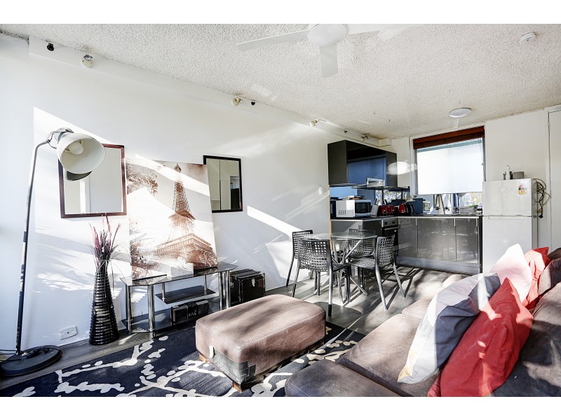 206/81 Queens Road, Melbourne VIC 3004