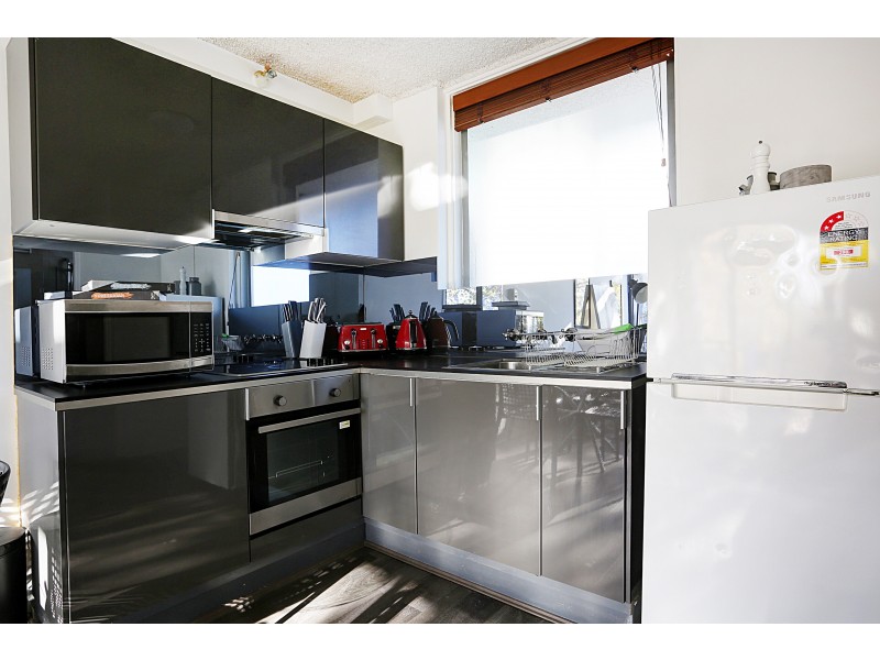 206/81 Queens Road, Melbourne VIC 3004