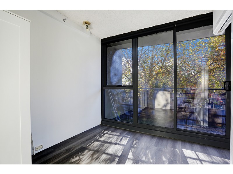 206/81 Queens Road, Melbourne VIC 3004