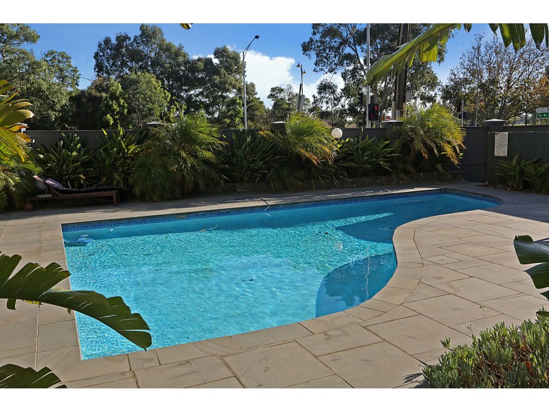 206/81 Queens Road, Melbourne VIC 3004