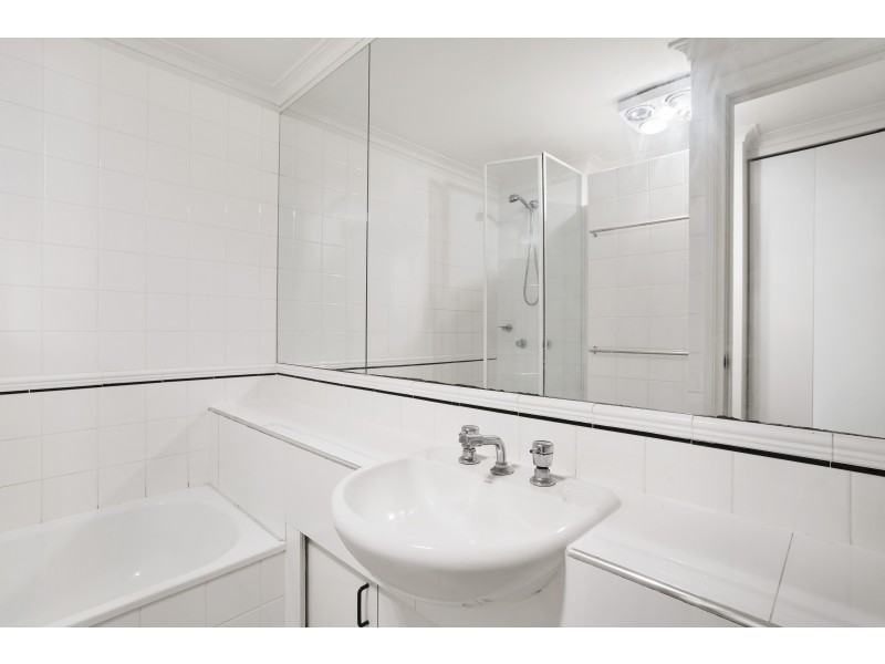 4/52 Leicester Street, Carlton VIC 3053