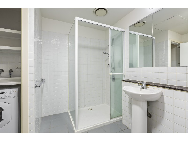 1913/250 Elizabeth Street, Melbourne VIC 3000