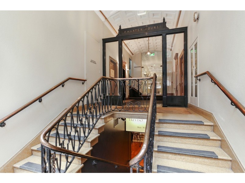 6/4-10 Bank Place, Melbourne VIC 3000