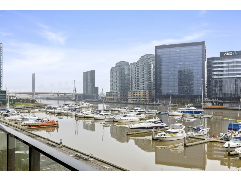 403/66 River Esplanade, Docklands VIC 3008