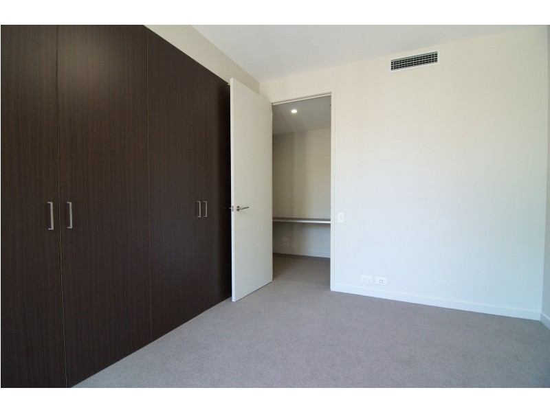 315/70 Queens Road, Melbourne VIC 3000