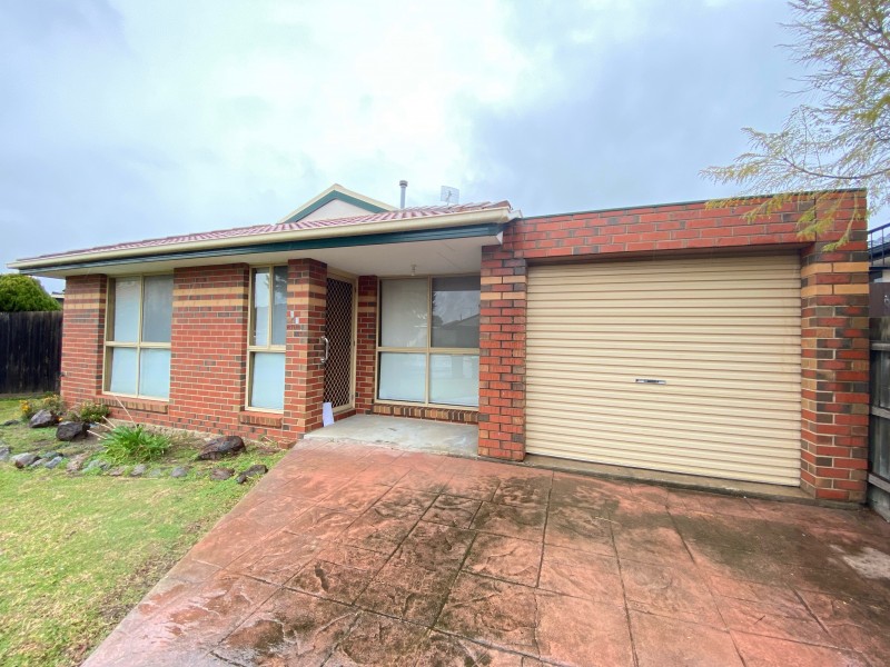 2/2 Hyperno Court, Keilor Downs VIC 3038