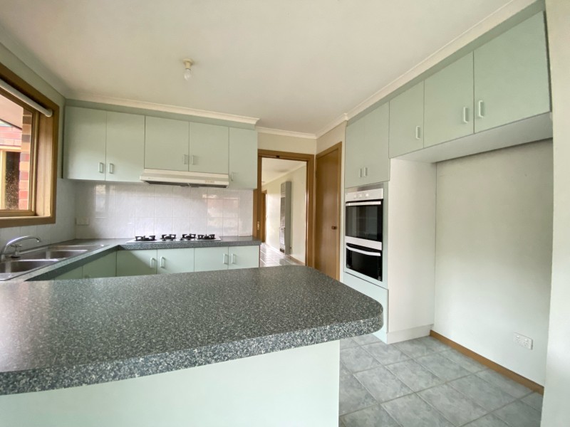 2/2 Hyperno Court, Keilor Downs VIC 3038