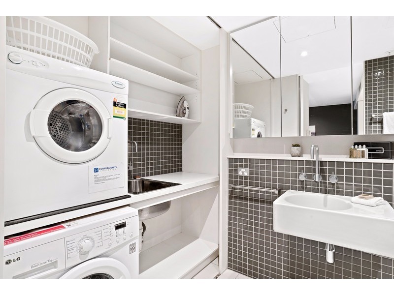 1302/1 Freshwater Place, Southbank VIC 3006