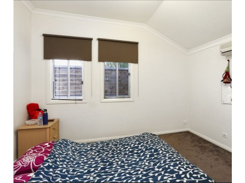 2/27 Finchley Avenue, Glenroy VIC 3046