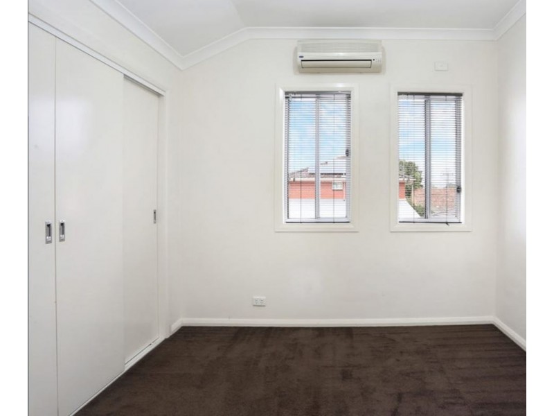 2/27 Finchley Avenue, Glenroy VIC 3046