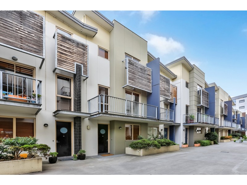 42/84 Trenerry Crescent, Abbotsford VIC 3067