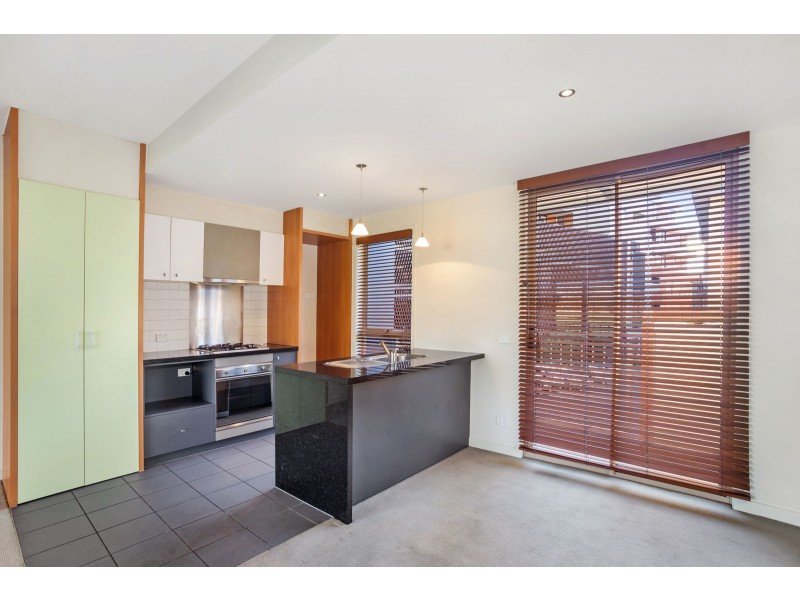 14/82 Trenerry Crescent, Abbotsford VIC 3067