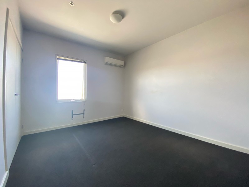 40/1 Gatehouse Drive, Kensington VIC 3031