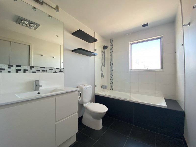 40/1 Gatehouse Drive, Kensington VIC 3031