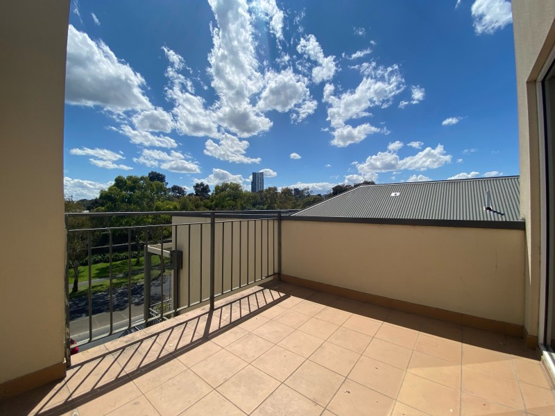 40/1 Gatehouse Drive, Kensington VIC 3031