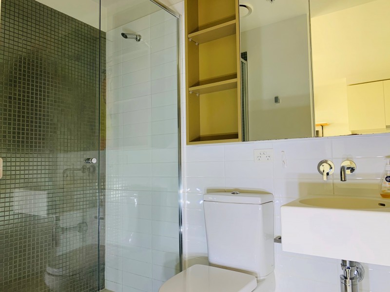 903/33 Mackenzie Street, Melbourne VIC 3000