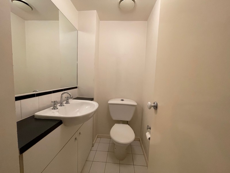 28/1 Riverside Quay, Southbank VIC 3006