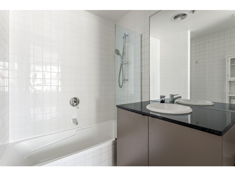 1007/325 Collins Street, Melbourne VIC 3000