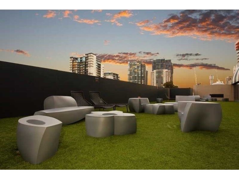 33/8 Cook Street, Southbank VIC 3006