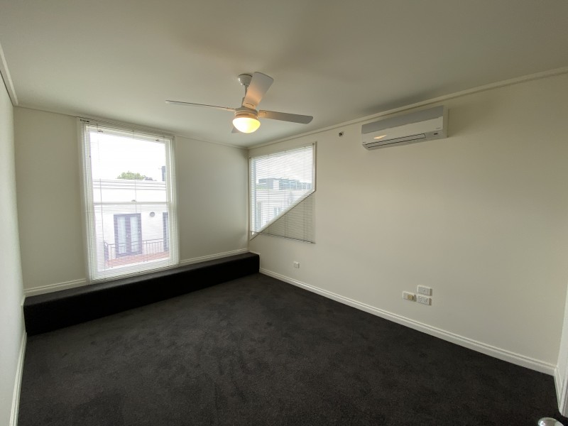 4/42 Grattan Place, Carlton VIC 3053
