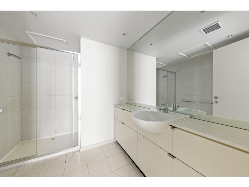 1703/80 Clarendon Street, South Melbourne VIC 3205