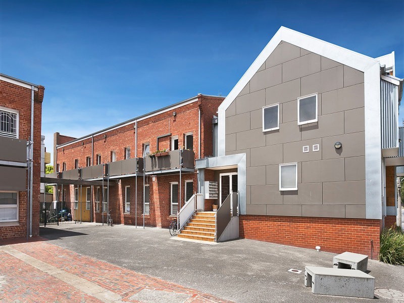 18/1 Pottery Court, Brunswick VIC 3056