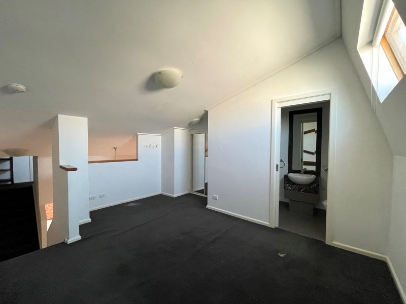 18/1 Pottery Court, Brunswick VIC 3056