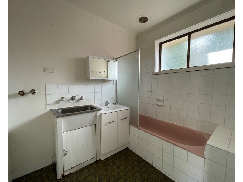1/8 Florence Street, Coburg VIC 3058