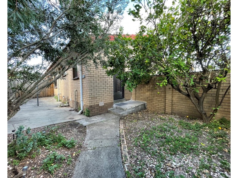 1/8 Florence Street, Coburg VIC 3058