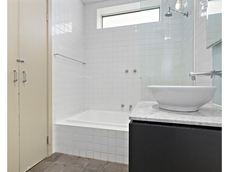 718/233 Collins Street, Melbourne VIC 3000