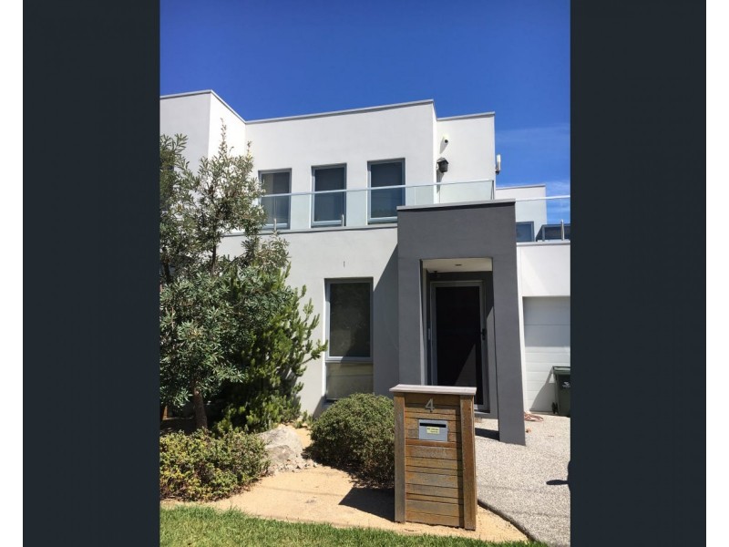 4 Osborne Street, Safety Beach VIC 3936