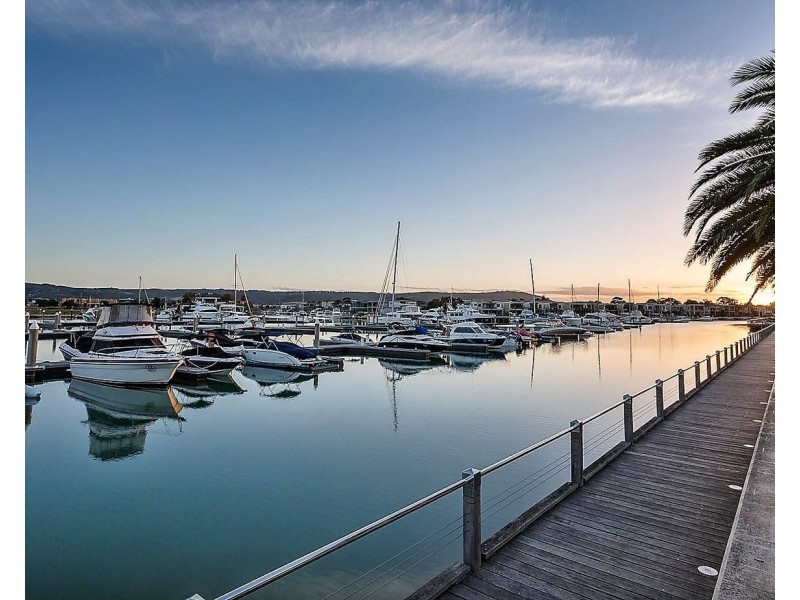 4 Osborne Street, Safety Beach VIC 3936