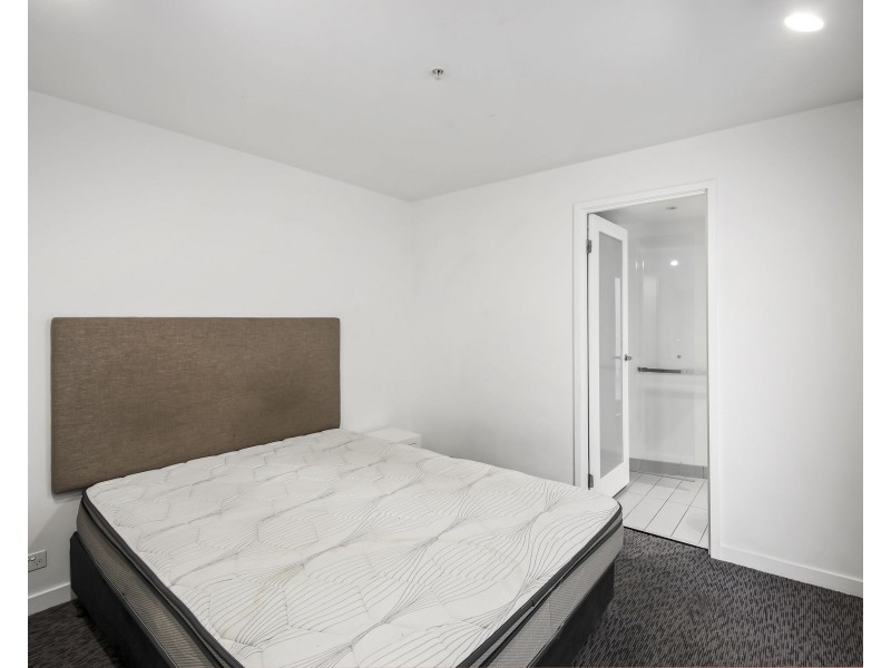 807/675 La Trobe Street, Docklands VIC 3008