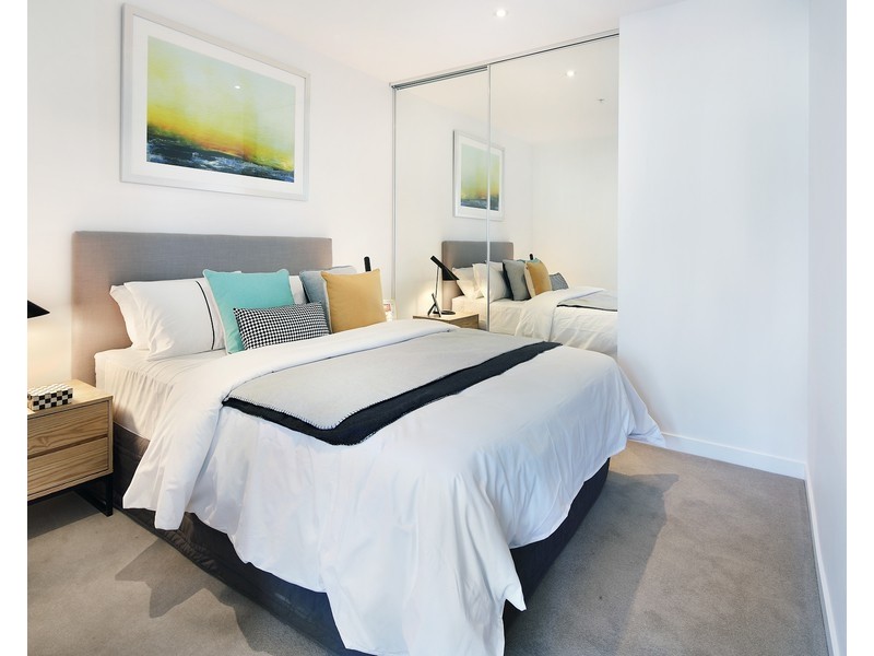 2402/250 City Road, Southbank VIC 3006