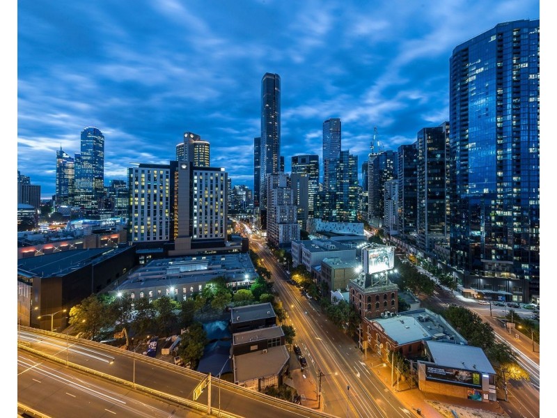 2402/250 City Road, Southbank VIC 3006